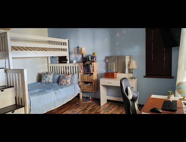 4 BEDROOM HOUSE FOR SALE IN PANORAMA